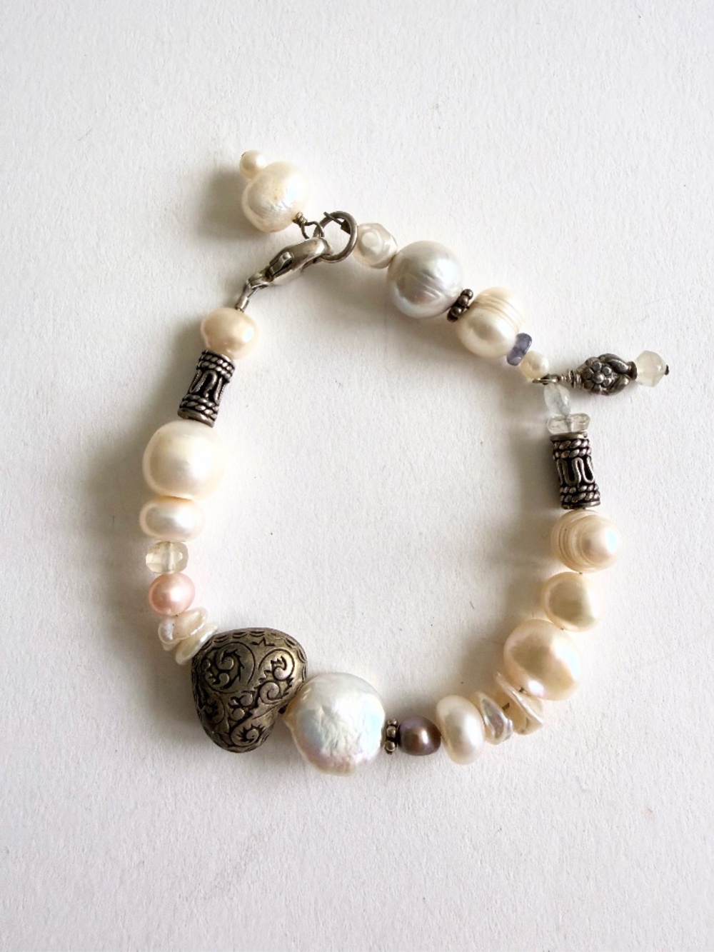 Natural Pearl Artisan Bracelet Sterling Clasp Silver tone Accents Heart